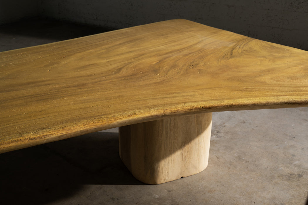 Formless Dining Table
