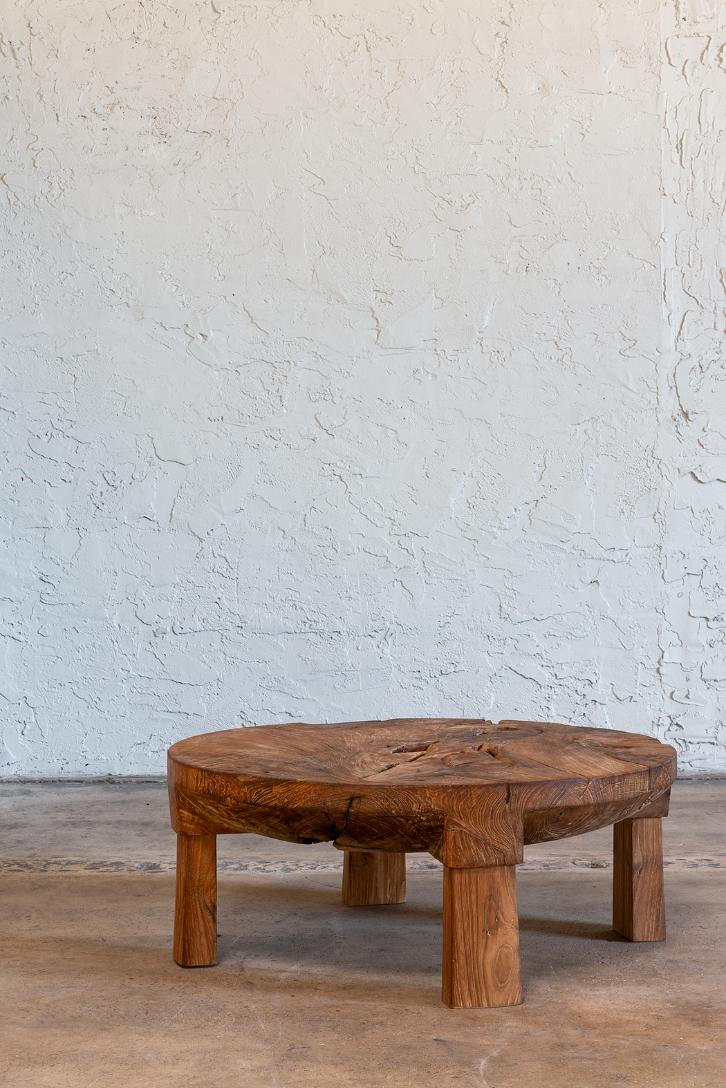 Solo antique round table